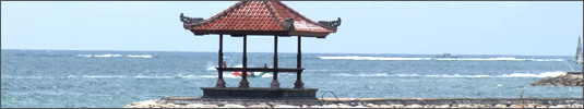 Pavillion am Strand von Bali